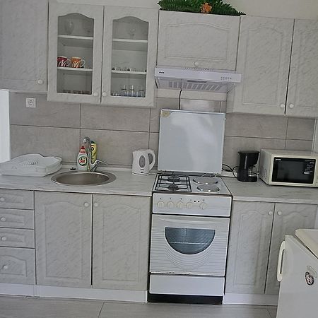 Apartmani Ana-Lora لوبار المظهر الخارجي الصورة