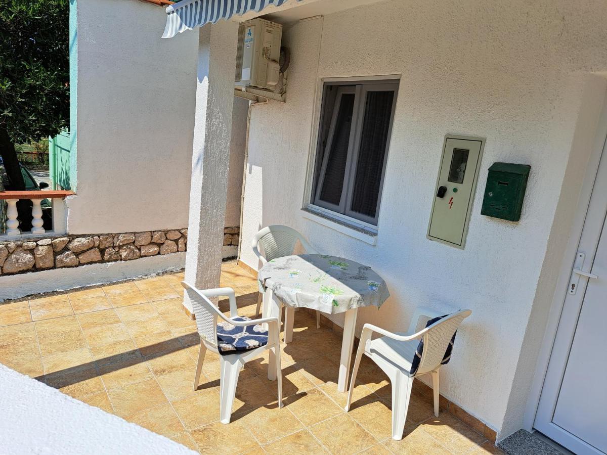 Apartmani Ana-Lora لوبار المظهر الخارجي الصورة