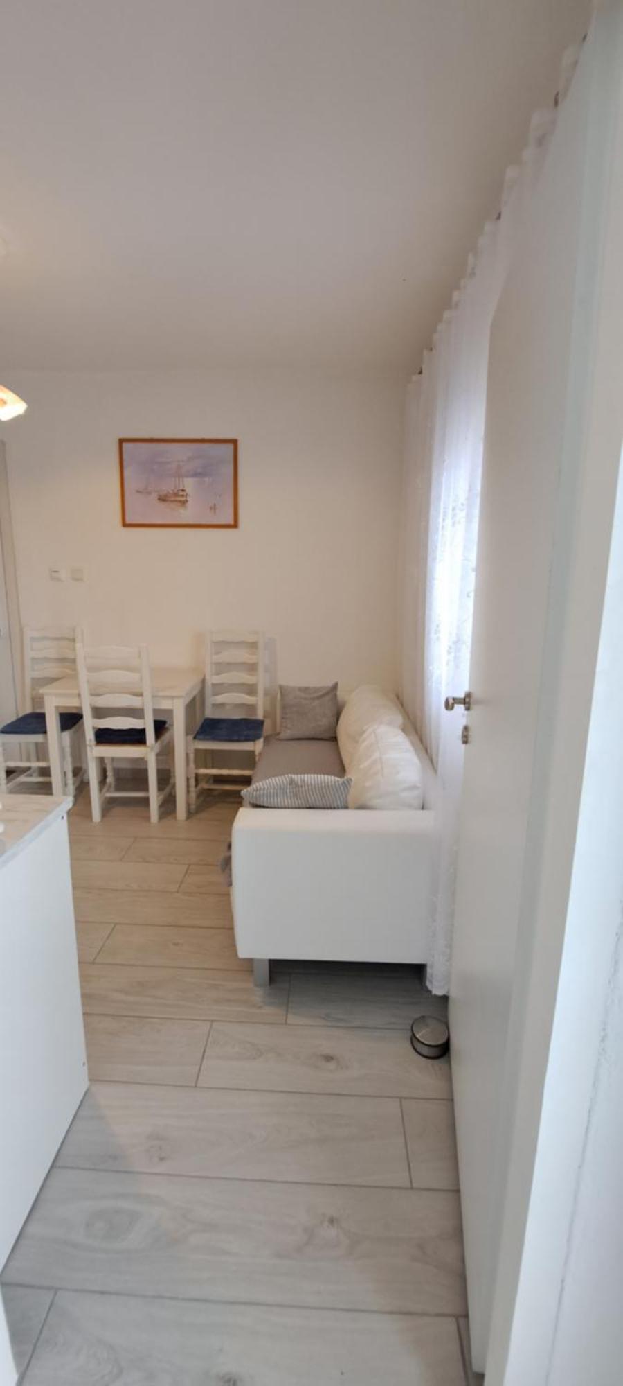 Apartmani Ana-Lora لوبار المظهر الخارجي الصورة
