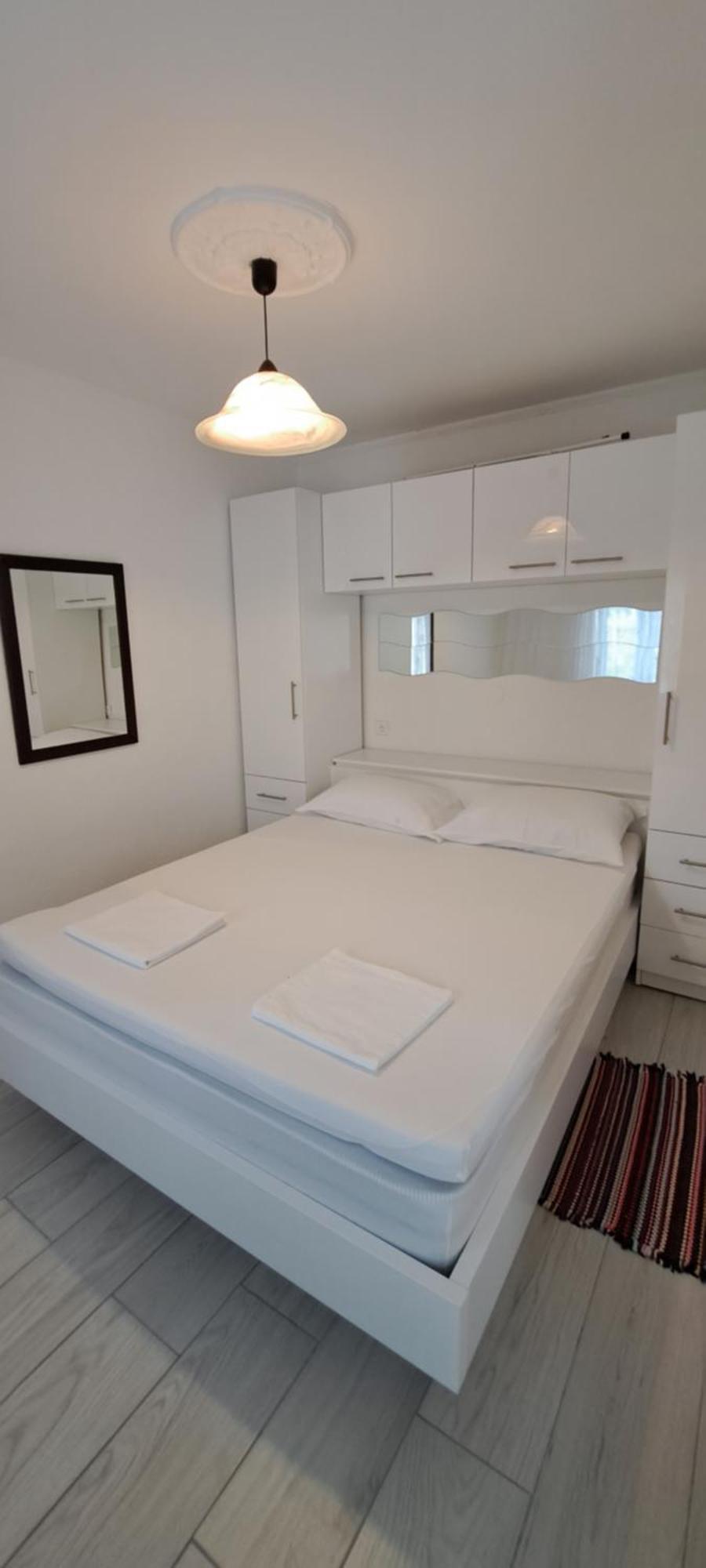 Apartmani Ana-Lora لوبار المظهر الخارجي الصورة