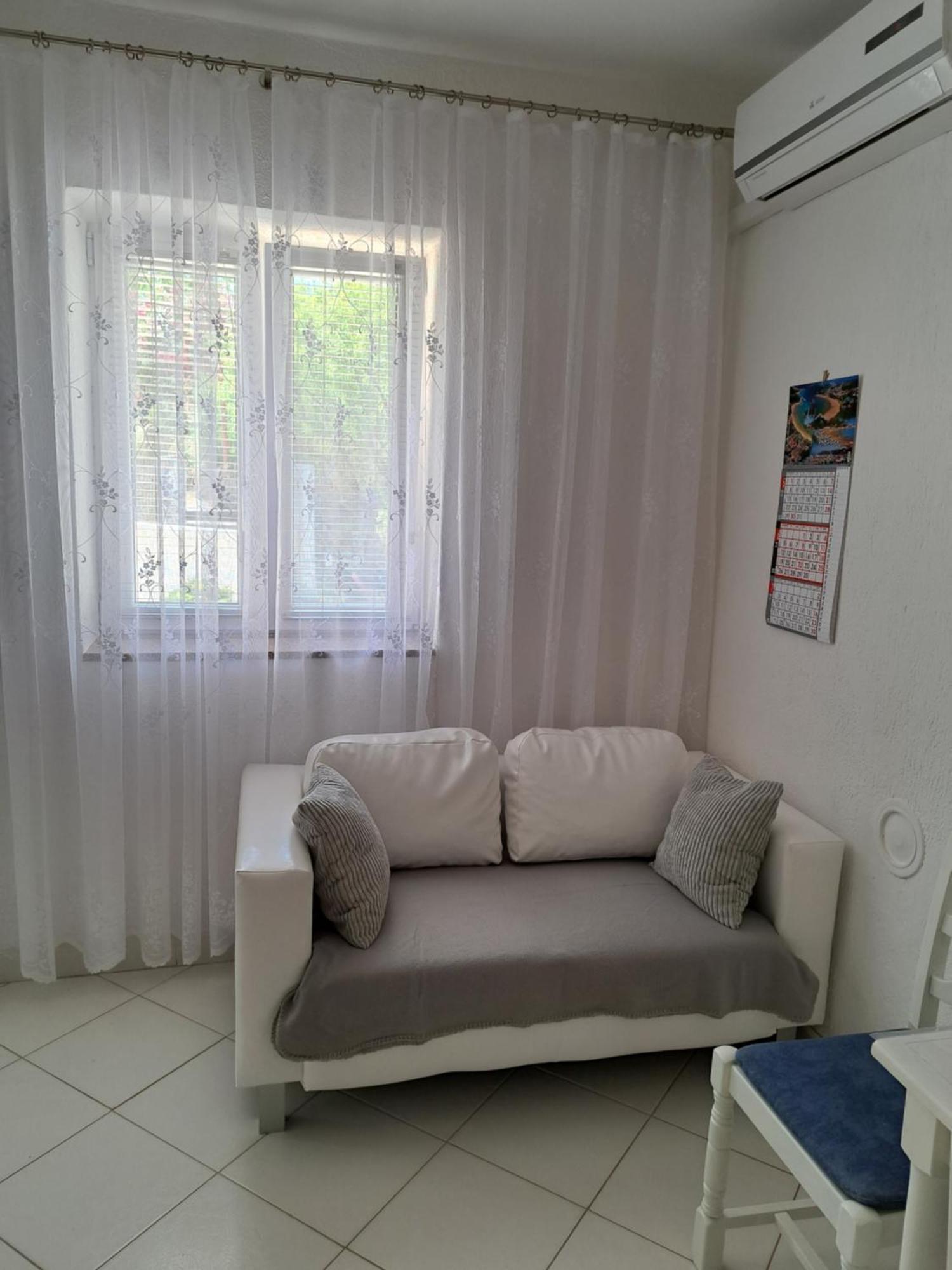 Apartmani Ana-Lora لوبار المظهر الخارجي الصورة