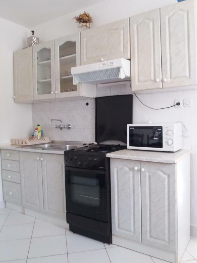 Apartmani Ana-Lora لوبار المظهر الخارجي الصورة